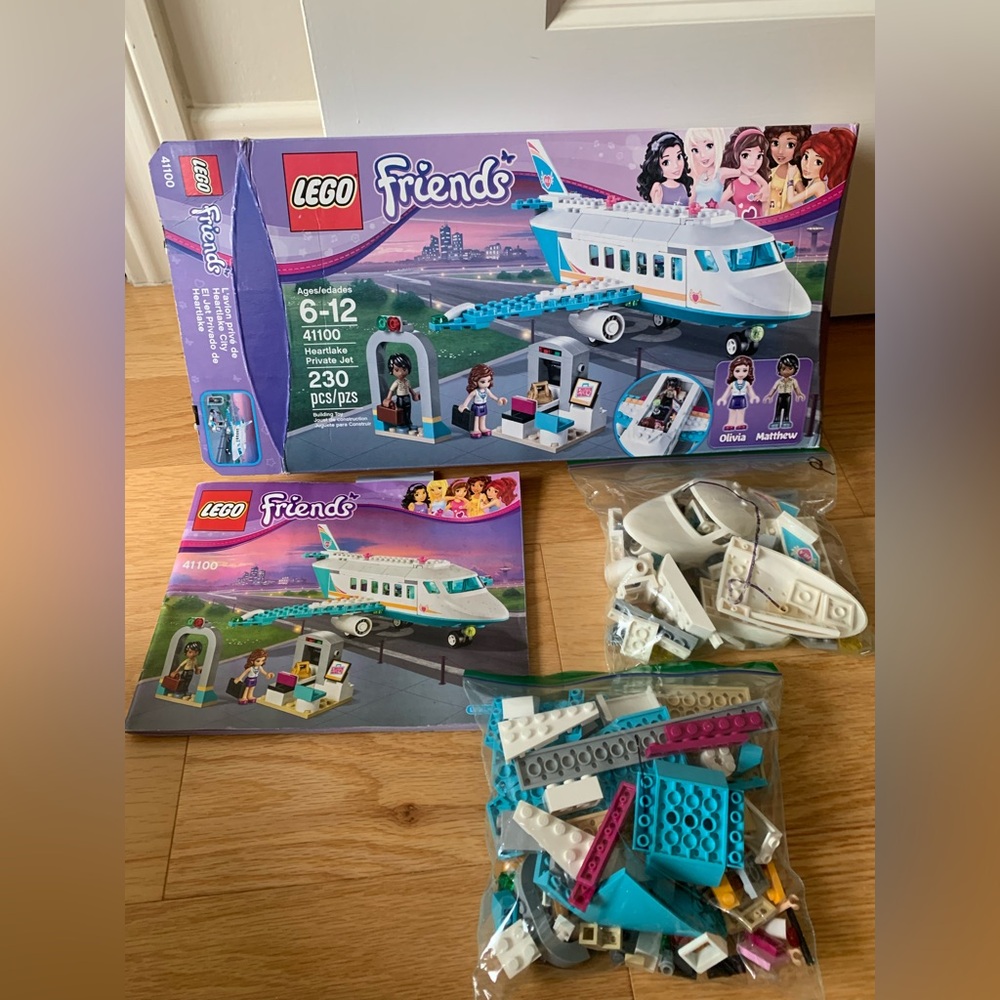 LEGO FRIENDS - Heartlake Private Jet (41100)